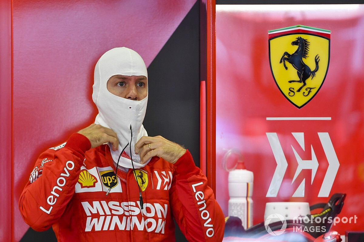 Irvine: "Vettel no es un digno cuatro veces campeón"