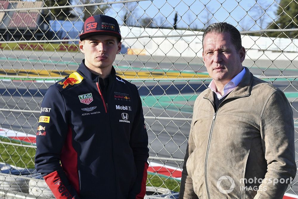 Titik Terendah Red Bull Tak Mengganggu Verstappen
