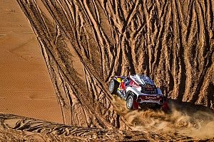 Peterhansel recorta y Sainz aguanta a un día del final del Dakar 2020