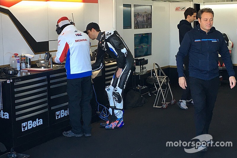 Caída de Alex Márquez en su debut con Honda en MotoGP