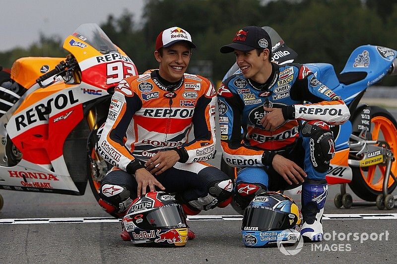 Márquez: “Por un lado es un sueño; por el otro, preferiría a Alex en un box distinto”