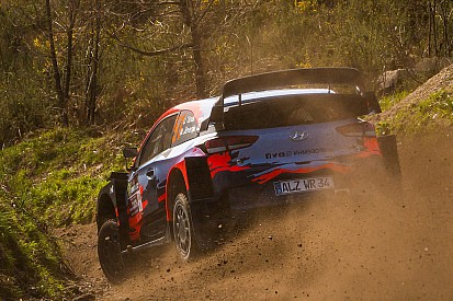WRC: Hyundai prova una nuova ala posteriore in Portogallo