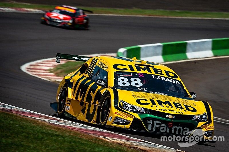 Fraga supera Casagrande na estratégia de pits e vence em Cascavel