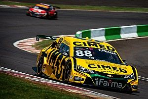 Fraga supera Casagrande na estratégia de pits e vence em Cascavel