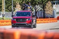 Showrun de Pérez con un F1 desata la locura en la Ciudad de México