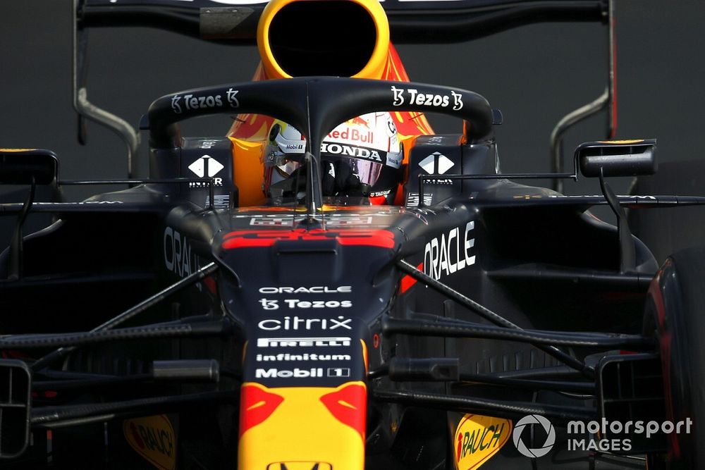 GP Abu Dhabi: Verstappen decima pole, Hamilton secondo e staccato