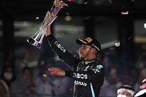 Course - Hamilton triomphe de Verstappen dans un duel âpre à l'extrême
