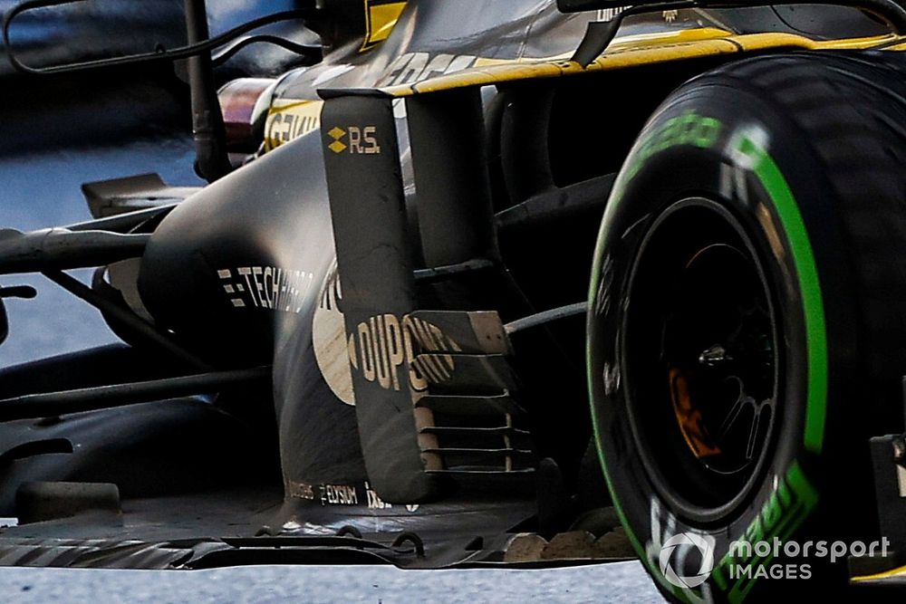 F1メカ解説|まさに”汚れた英雄”……空力解明のヒントに? 黒く染まったF1マシン