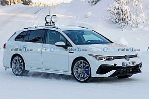 A hóba beolvadva próbálja magát álcázni az új VW Golf R kombiváltozata