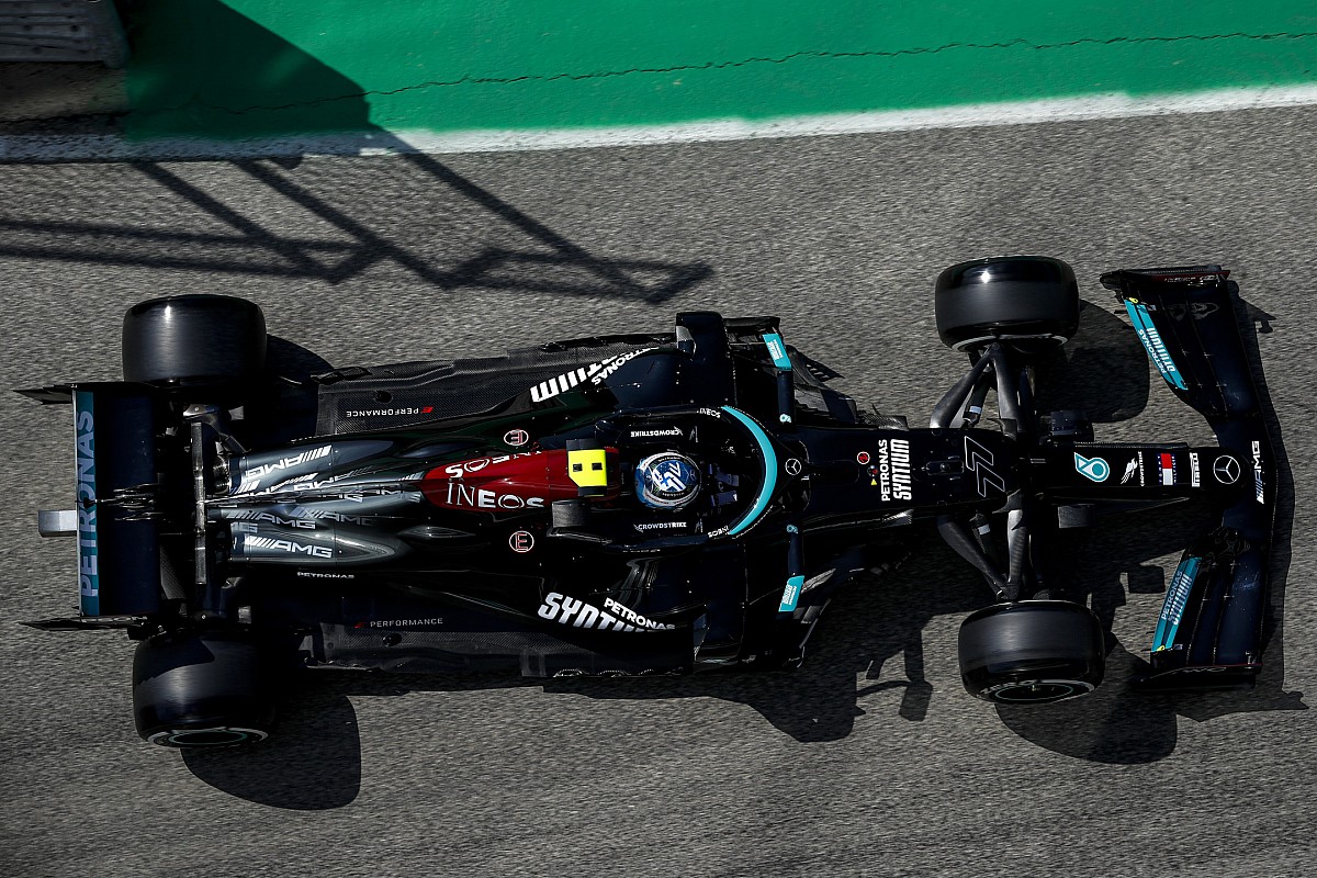 Mercedes sigue de víctima tras liderar el viernes de Imola