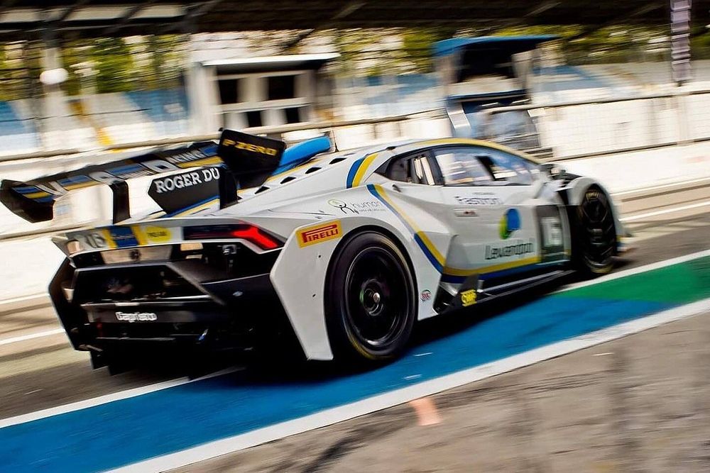 Basz wygrywa na Misano