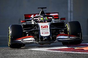 Schumacher, 2023 için Sainz'ın koltuğuna aday