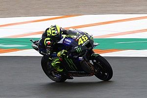 Kembali ke Trek, Rossi Keluhkan Kondisi Motor
