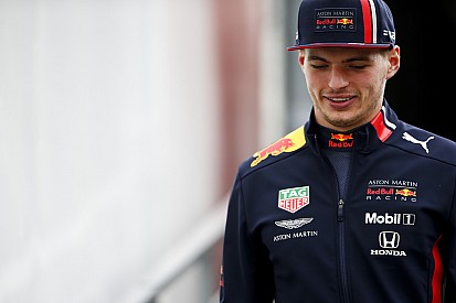 Verstappen eddig tökéletes, és élvezi