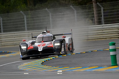 Conway assomme Buemi, la Toyota #7 s'échappe