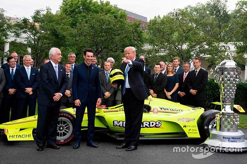 El ganador de la Indy 500 2019, Simon Pagenaud, conoce al presidente Trump en la Casa Blanca