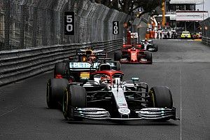 Pas de pénalité après le contact entre Hamilton et Verstappen