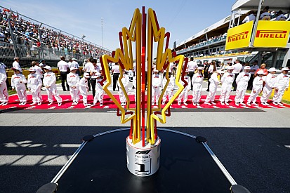 Itt még semmit sem sejthetett Vettel a Ferrarival