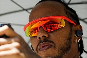Hamilton megint odarakta magát a versenyzői felvonuláson