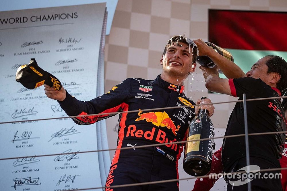 Max Verstappen, Red Bull Racing, Toyoharu Tanabe Honda F1 Technical Director