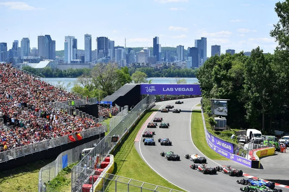 Oscar Piastri, McLaren, Max Verstappen, Red Bull Racing, George Russell, Mercedes