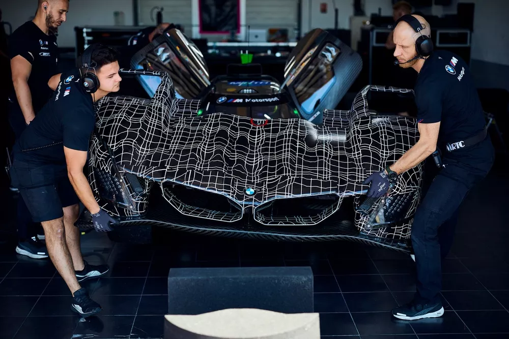 BMW M Hybrid V8 2026