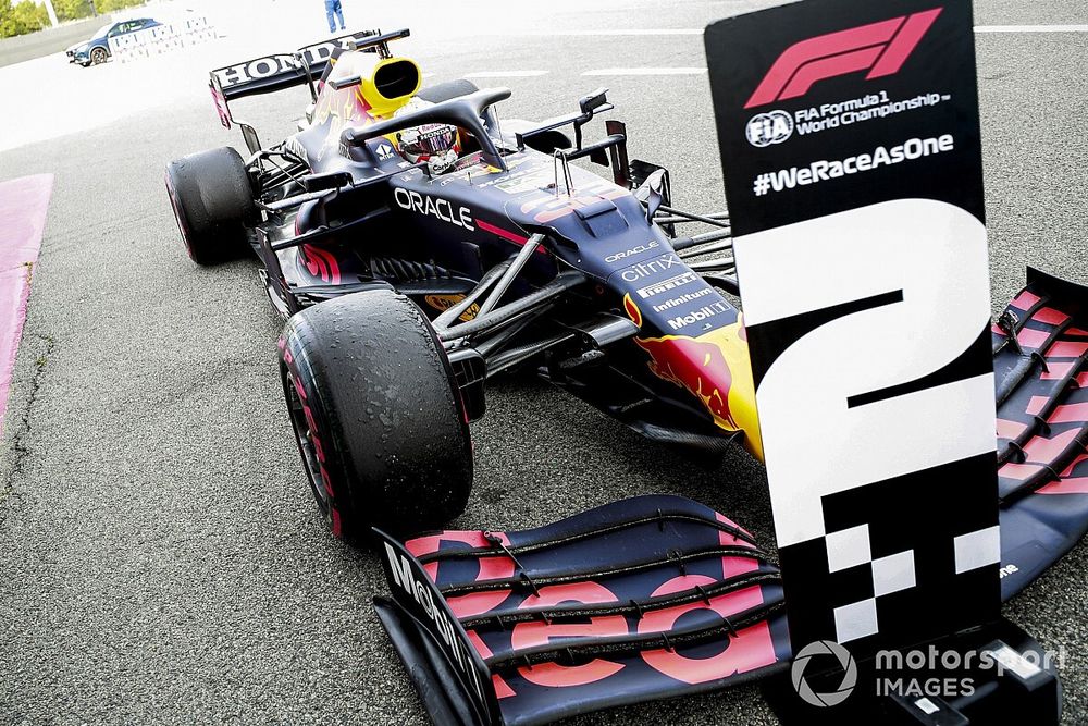 Verstappen: “Uiteindelijk ben ik altijd alleen in het gevecht”