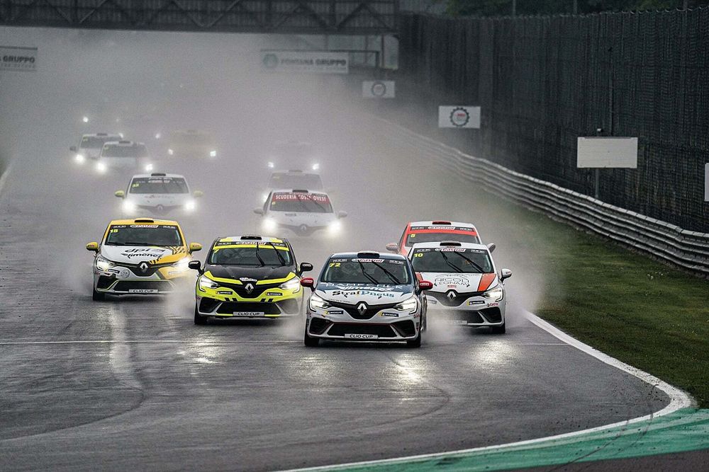 Clio Cup, Monza: trionfo di Pouget-Torelli nella vetrina europea