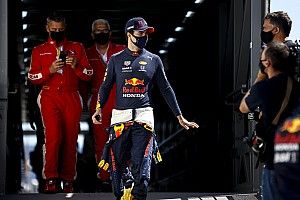 Perez's bodyguard shot during car robbery attempt in Mexico