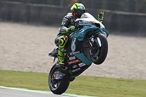 Rossi: "Neanche Michelin sa se le gomme funzionano"