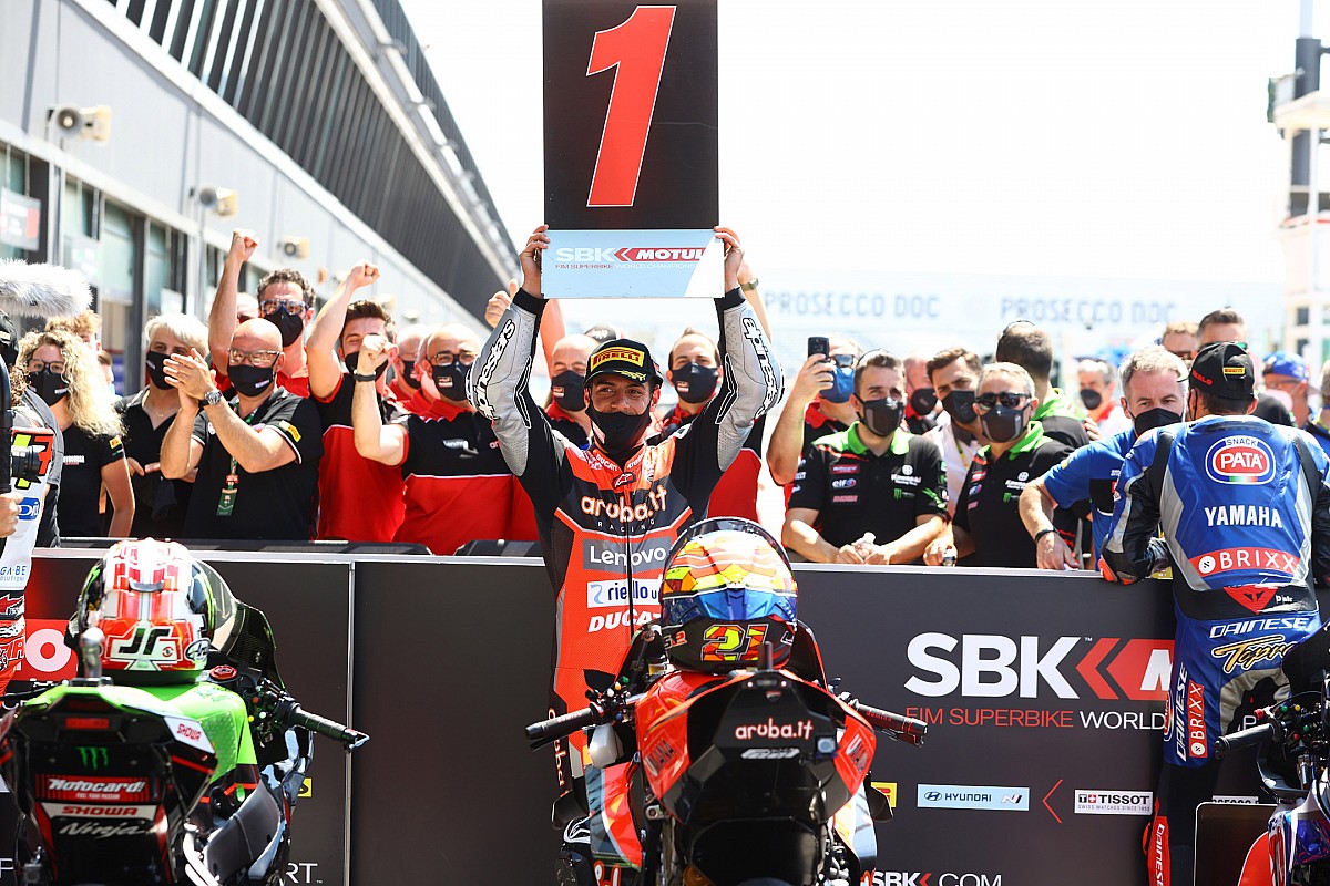 Rinaldi: "Mi criticano? Lo fanno anche con Rossi e Marquez"