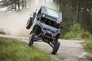 Stolarski i Dzienis na czele