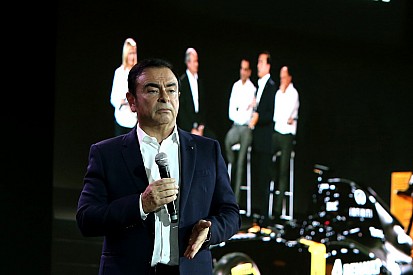 Nuove accuse a carico di Ghosn: l'ex presidente di Nissan e Renault rimane in carcere