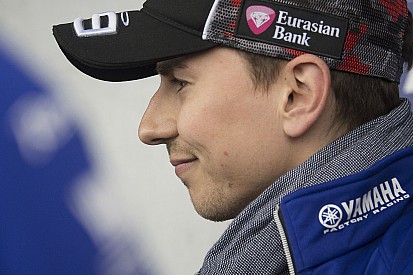 Lorenzo ya está en Malasia listo para 'redebutar' con Yamaha