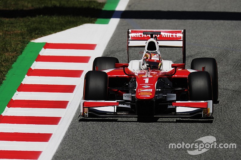F2 Barcelona: Leclerc wint met dank aan de safety car