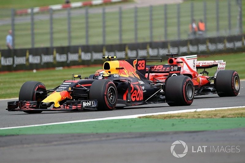 Max Verstappen, Red Bull Racing RB13 and Sebastian Vettel, Ferrari SF70H