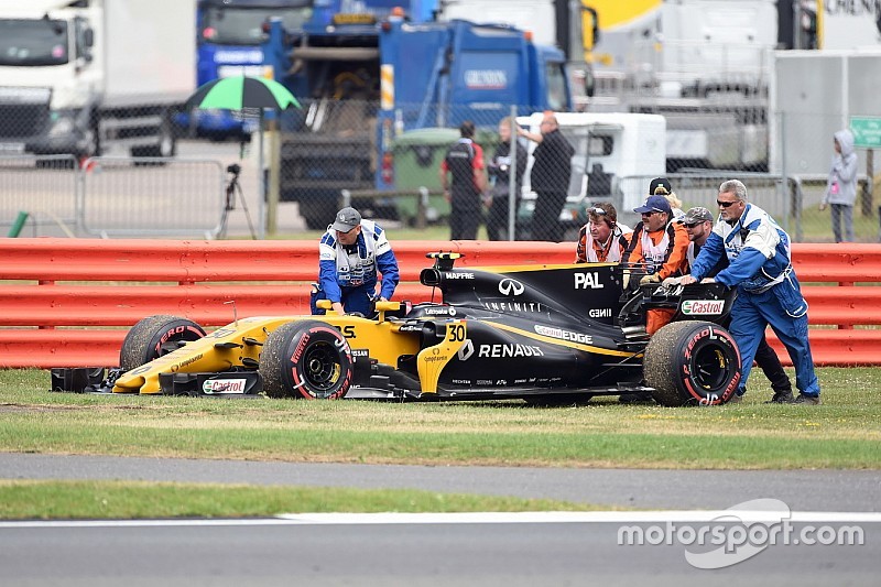 Renault: Kami rugi 45 poin karena masalah mesin