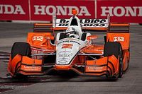 Warm-up - Newgarden devant, Gutiérrez en piste