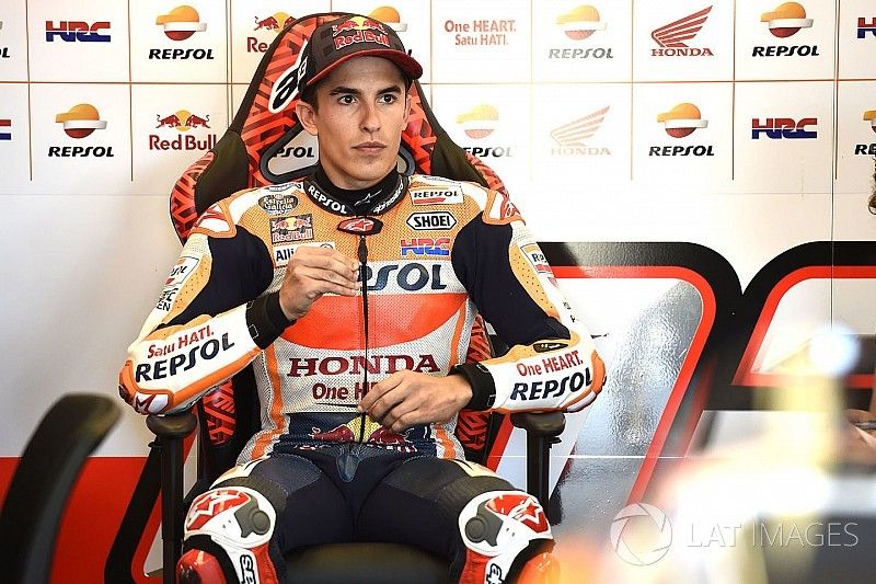 Terjatuh dua kali, Marquez marah kepada diri sendiri