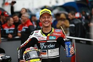 Moto2: Aegerter bleibt Kiefer Racing treu
