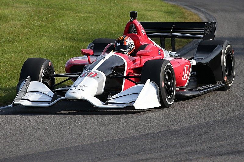 Oriol Servia tests the 2018 Honda