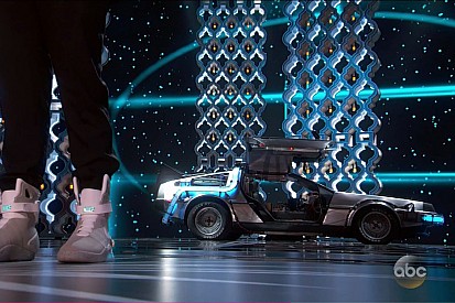 Vidéo - La DeLorean, l'autre star des Oscars !