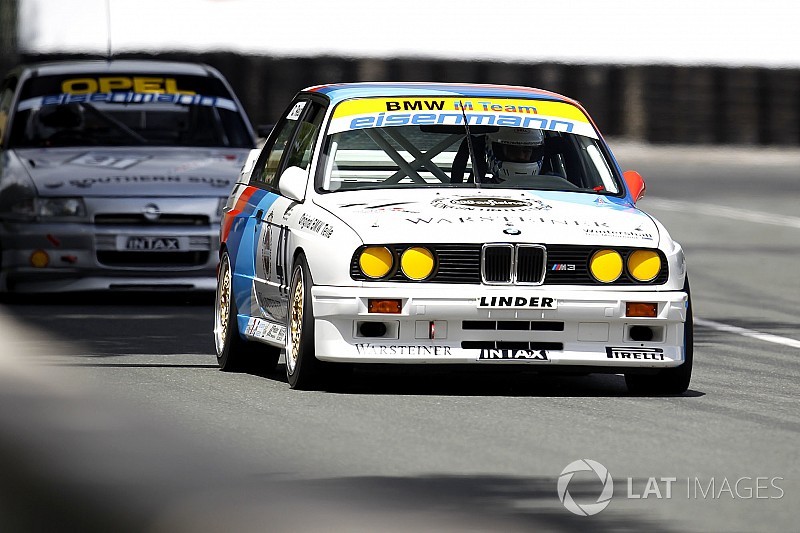 Машины чемпионов. Как классика DTM участвует в гонках