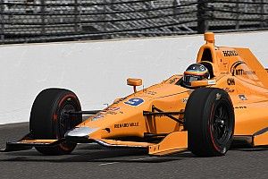 GALERI: Aksi debut Alonso di tes Indianapolis