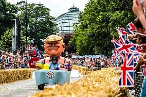 Из спичек и желудей: в Лондоне прошла гонка Red Bull Soapbox