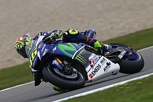 Rossi, Lorenzo unconvinced by new Yamaha chassis