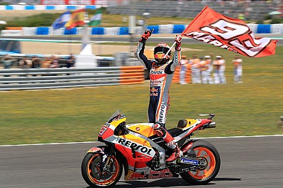 Маркес выиграл в Испании, гонщики Ducati и Педроса столкнулись