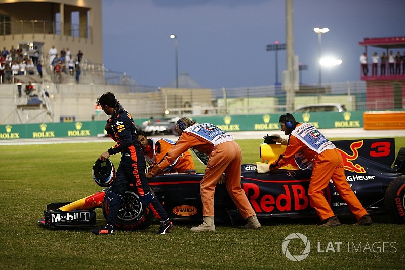 Хорнер остался недоволен надежностью Red Bull в 2017 году