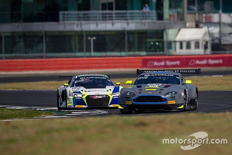 Aston Martin gana bajo investigación y Riberas acaricia el podio en Silverstone