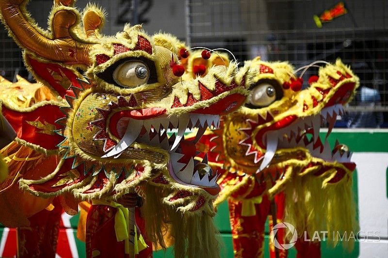 Dragones Chinos en la parrilla